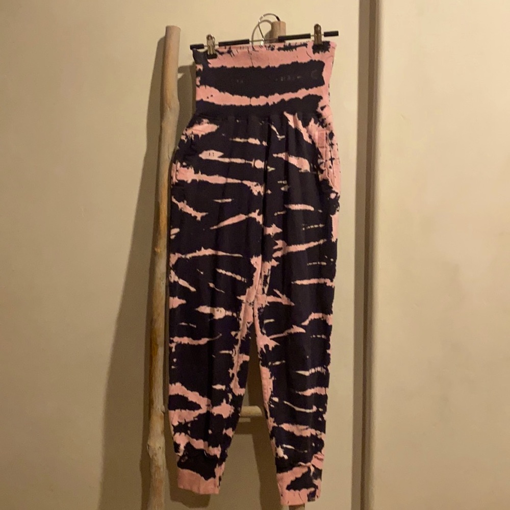 Young fabulous and broke sweatpants